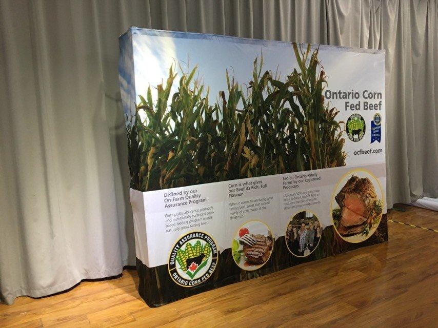 แบคดรอปผ้า ออกบูธ สำเร็จรูป - Octopus Media Solutions