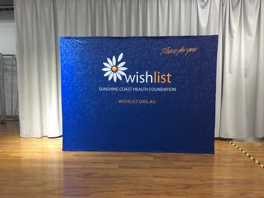 แบคดรอปผ้า ออกบูธ สำเร็จรูป - Octopus Media Solutions