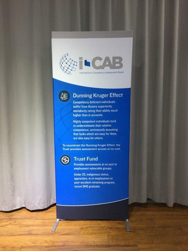 ป้ายตั้งพื้นแบบผ้า Fabric Stand น้ำหนักเบา พิมพ์คมชัด โครงสร้างแข็งแรง เหมาะสำหรับงานอีเวนต์ บูธแสดงสินค้า และโปรโมชัน