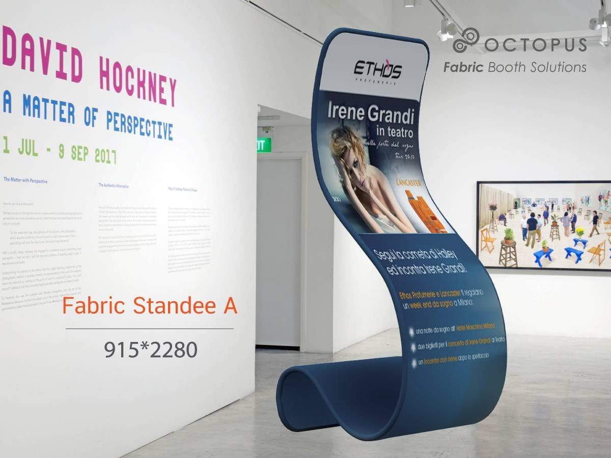 ป้ายตั้งพื้นแบบผ้า Fabric Stand น้ำหนักเบา พิมพ์คมชัด โครงสร้างแข็งแรง เหมาะสำหรับงานอีเวนต์ บูธแสดงสินค้า และโปรโมชัน