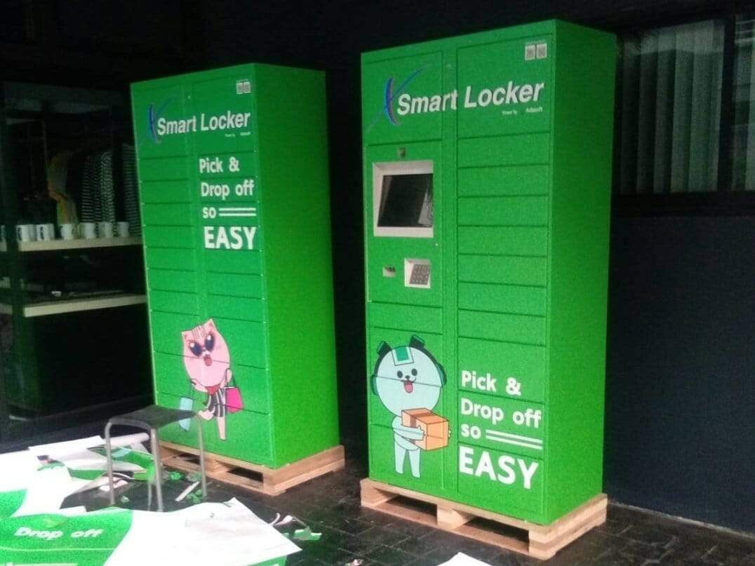 สติ๊กเกอร์ติดเฟอร์นิเจอร์ Sticker Wrap ตู้อุปกรณ์ - Octopus Media Solutions