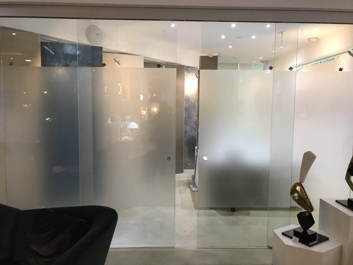 สติ๊กเกอร์ฝ้า ติดกระจก ฟิล์มฝ้าติดกระจก - Octopus Media Solutions