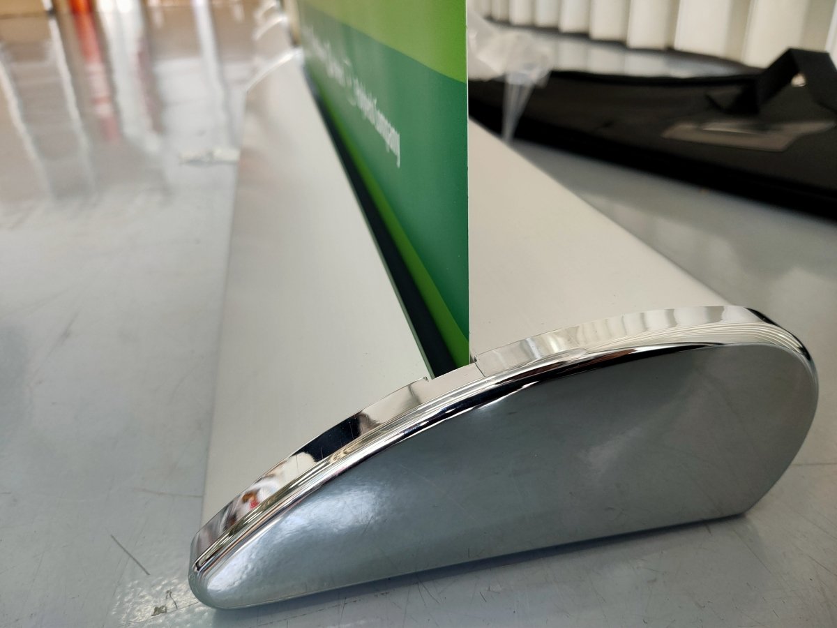 โรลอัพ Roll Up Banner น้ำหนักเบา เคลื่อนย้ายสะดวก พิมพ์คมชัด เหมาะสำหรับงานอีเวนต์ แสดงสินค้า และโปรโมชัน