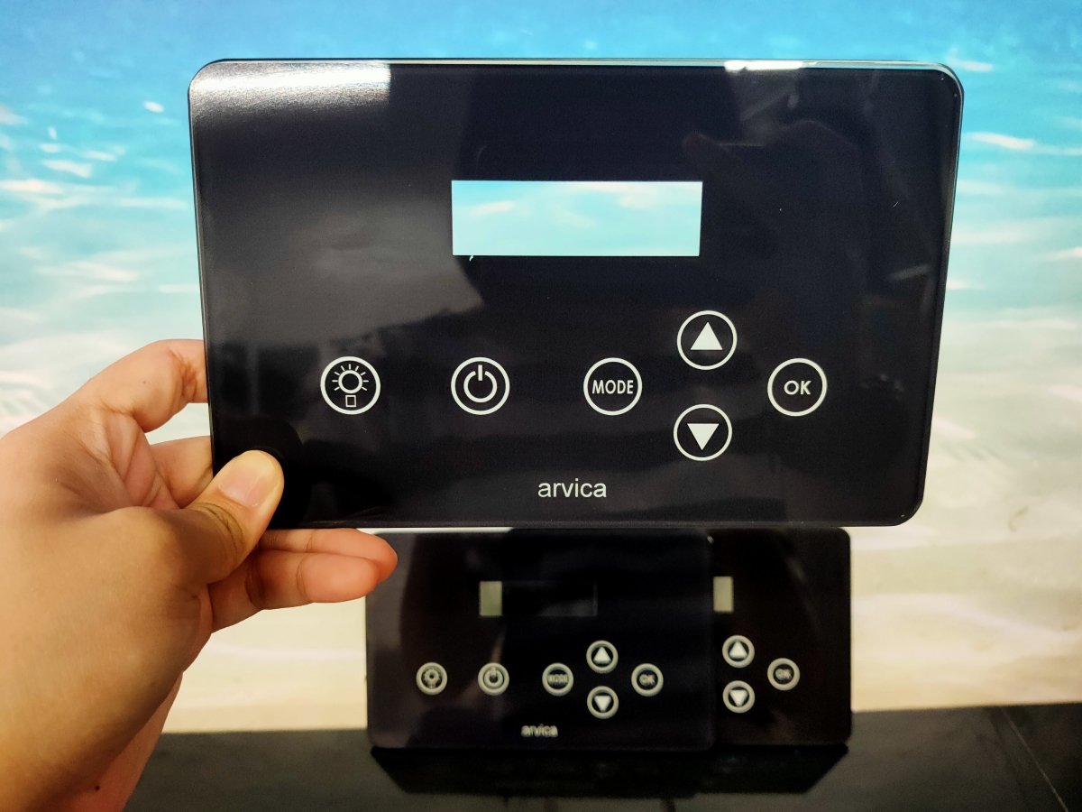 พิมพ์สกรีนยูวี รับสกรีนโลโก้ Print UV Inkjet งานพิมพ์คมชัด ทนทาน เหมาะสำหรับวัสดุหลากหลาย เช่น ไม้ โลหะ และอะคริลิค