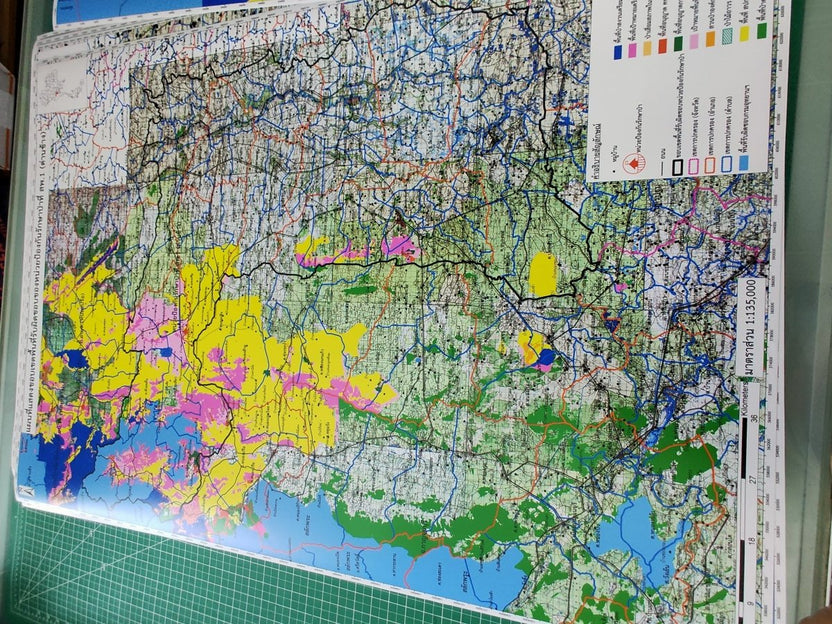 พิมพ์โปสเตอร์โฆษณาสินค้า Poster Ad โปสเตอร์ขนาดใหญ่ พิมพ์คมชัด สีสด เหมาะสำหรับงานโปรโมชัน โฆษณา และตกแต่งร้าน