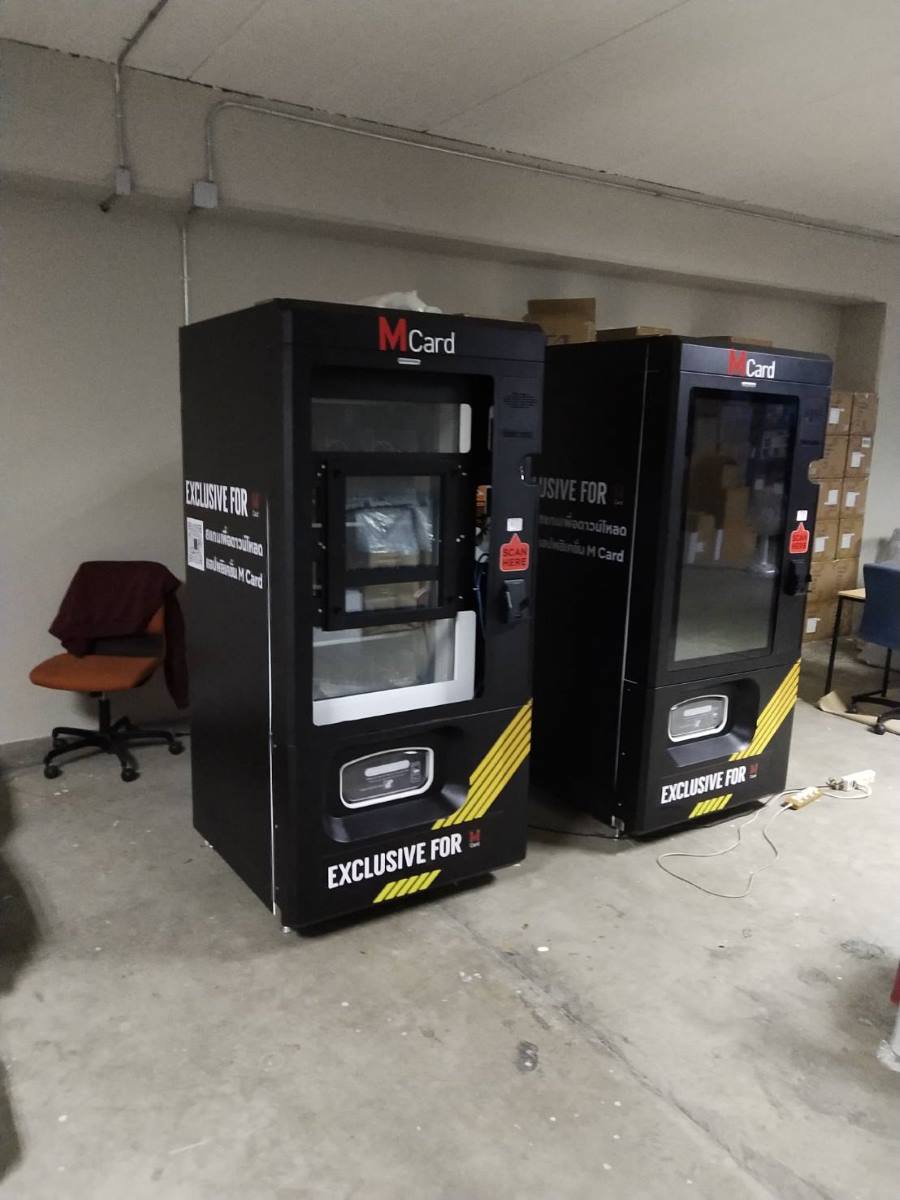 สติ๊กเกอร์ติดเฟอร์นิเจอร์ Sticker Wrap ตู้อุปกรณ์ - Octopus Media Solutions