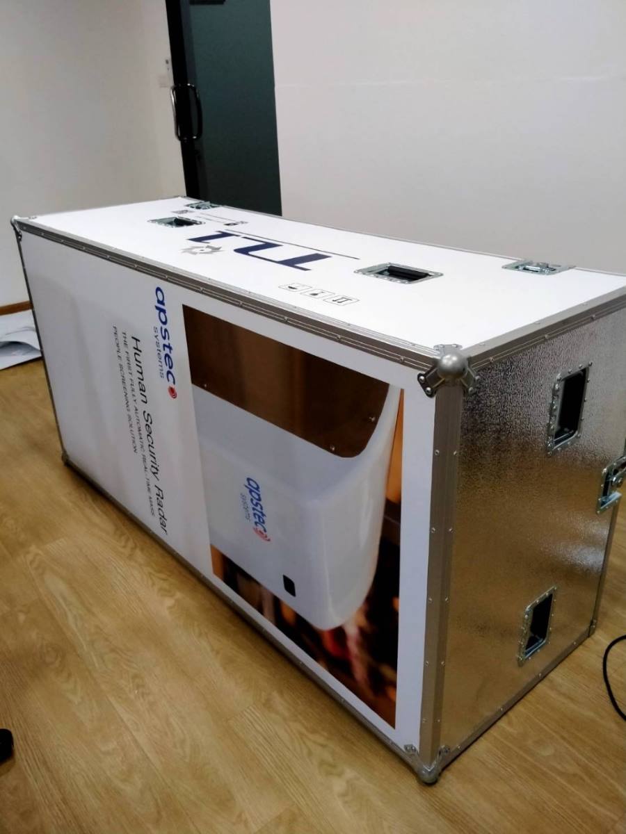 สติ๊กเกอร์ติดเฟอร์นิเจอร์ Sticker Wrap ตู้อุปกรณ์ - Octopus Media Solutions