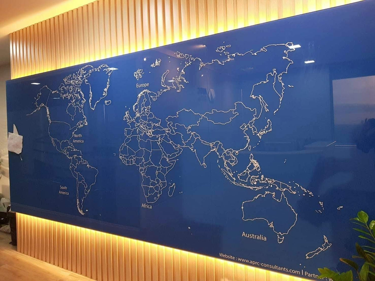 สติ๊กเกอร์ไดคัทติดผนัง พิมพ์คมชัด สีสดใส เหมาะสำหรับงานตกแต่งร้านค้า ออฟฟิศ และงานโฆษณา