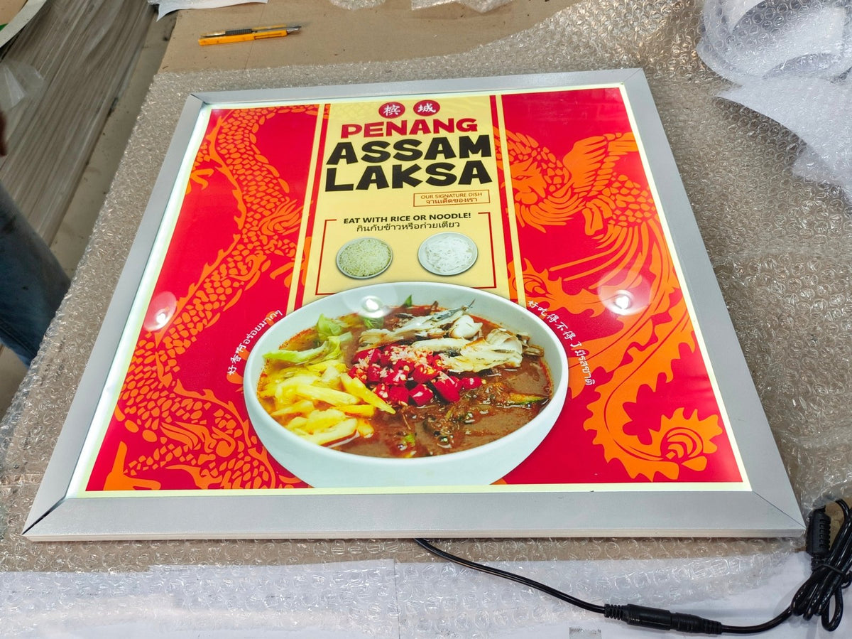 ป้ายไฟ LED Slim Lightbox ป้ายกรอบไฟแบบบาง ดีไซน์ทันสมัย สว่างคมชัด เหมาะสำหรับป้ายโฆษณา หน้าร้าน และงานโปรโมชัน