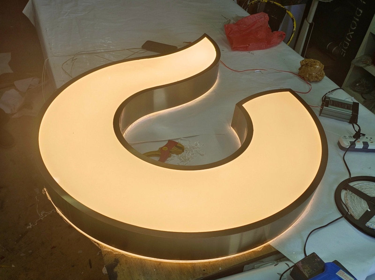 ป้ายไฟออกหน้า และป้ายไฟออกหลัง แสงสว่างชัดเจน ดีไซน์สวย เหมาะสำหรับป้ายร้านค้าและบริษัท