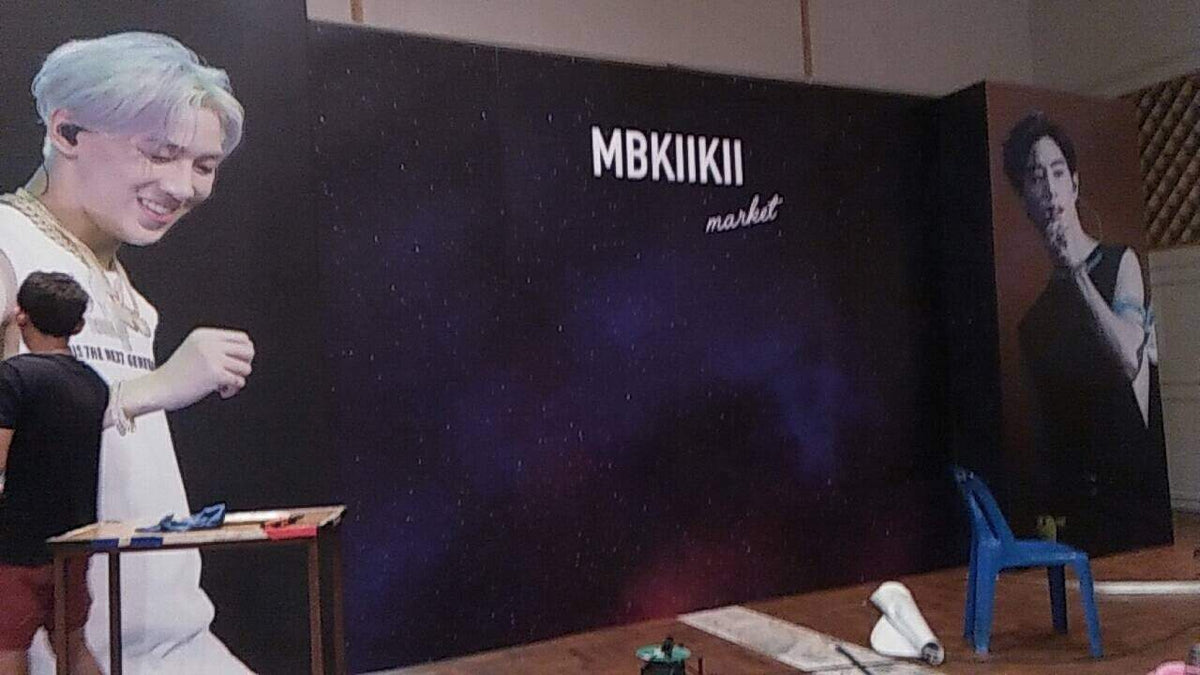 รับทำบูธแสดงสินค้า บูธออกงานอีเวนต์ และบูธ Expo ดีไซน์สวย พิมพ์คมชัด โครงสร้างแข็งแรง เหมาะสำหรับงานโปรโมชันและนิทรรศการ