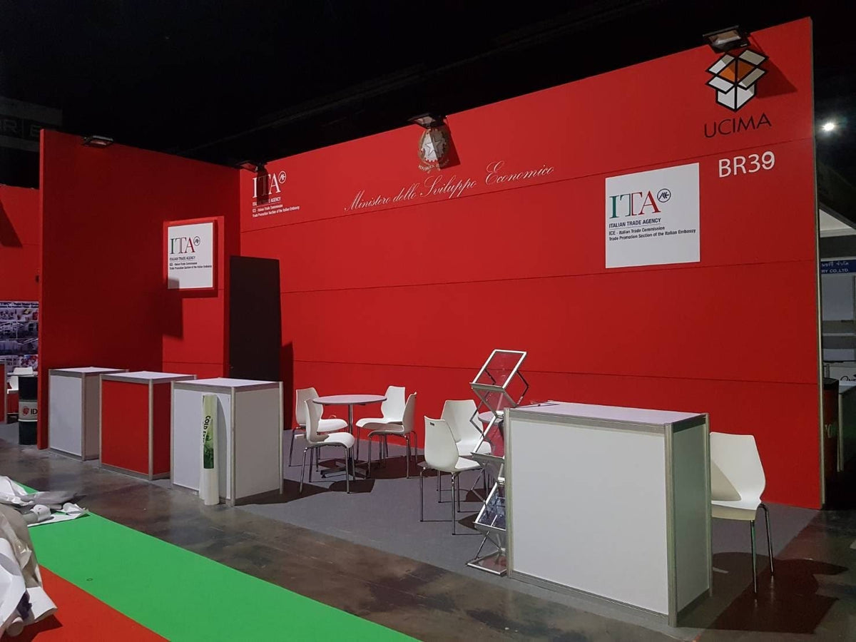 รับทำบูธแสดงสินค้า บูธออกงานอีเวนต์ และบูธ Expo ดีไซน์สวย พิมพ์คมชัด โครงสร้างแข็งแรง เหมาะสำหรับงานโปรโมชันและนิทรรศการ