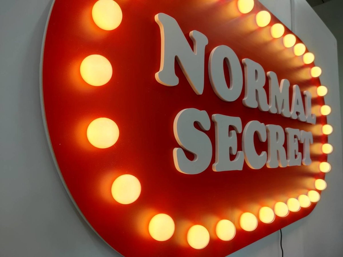 ป้ายไฟปิงปอง LED Bulb ให้แสงสวยคลาสสิก ดึงดูดสายตา เหมาะสำหรับร้านอาหาร คาเฟ่ งานอีเวนต์ และป้ายโปรโมชัน