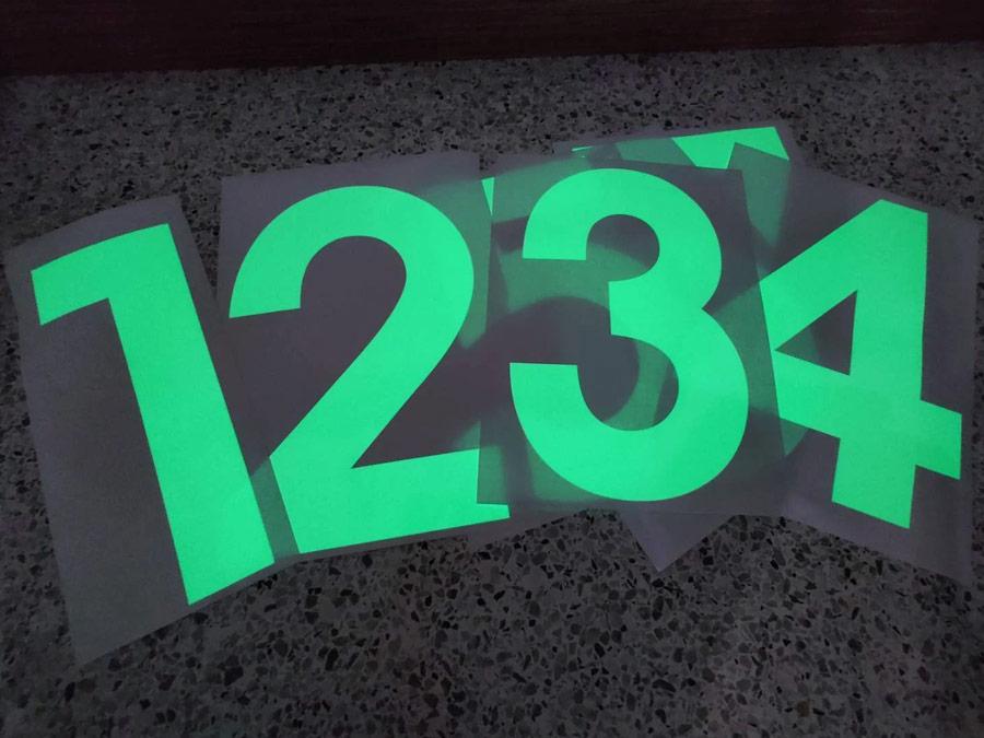 สติ๊กเกอร์เรืองแสง พรายน้ำ Glow in the Dark Sticker มองเห็นชัดในที่มืด เหมาะสำหรับงานตกแต่ง ป้ายความปลอดภัย และงานดีไซน์