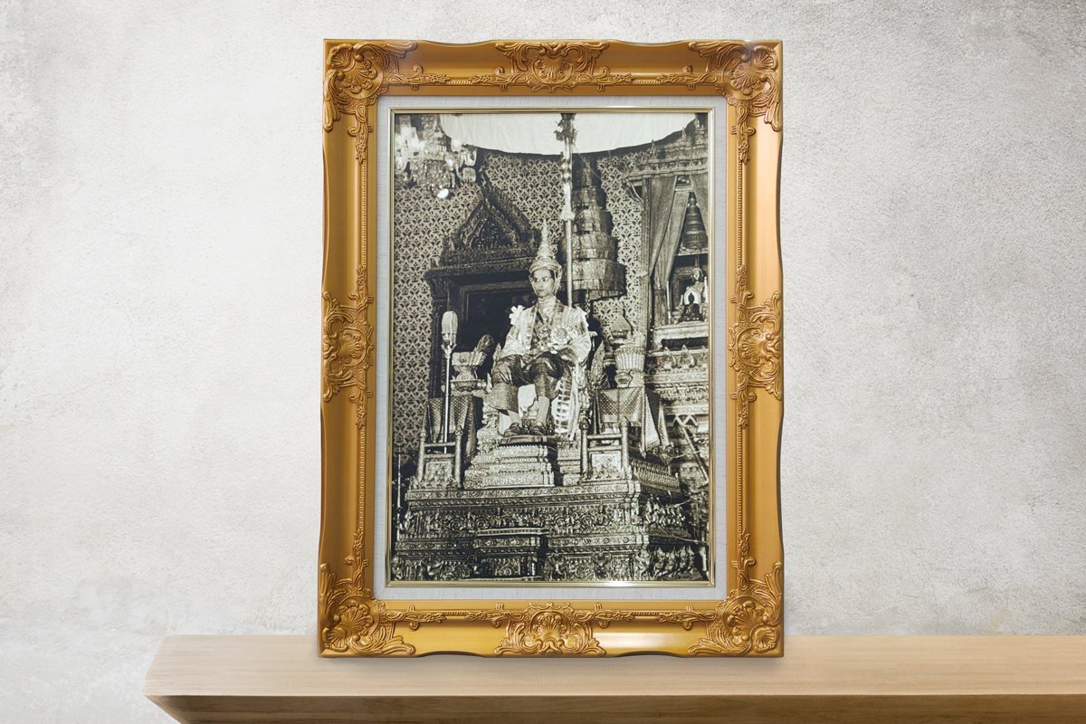 รูปติดผนัง ภาพแคนวาส และรูปกรอบลอย พิมพ์คมชัด สีสวยทนทาน เหมาะสำหรับตกแต่งบ้าน ร้านค้า และออฟฟิศ