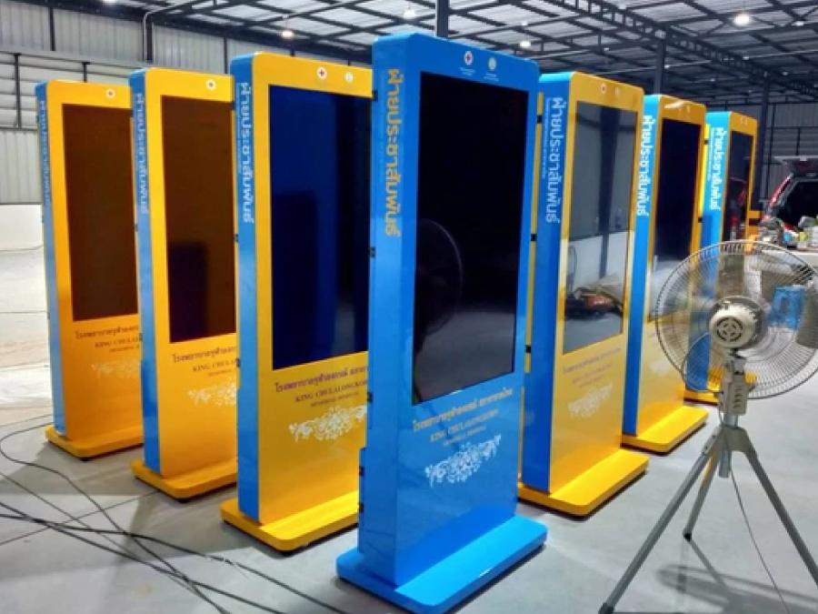 Kiosk Display ป้ายตั้งโฆษณาดิจิตอล - Octopus Media Solutions