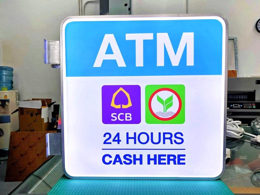 ป้ายไฟสำเร็จรูป Light Box ดีไซน์กะทัดรัด ติดตั้งง่าย สว่างคมชัด เหมาะสำหรับป้ายโฆษณา หน้าร้าน และงานโปรโมชัน