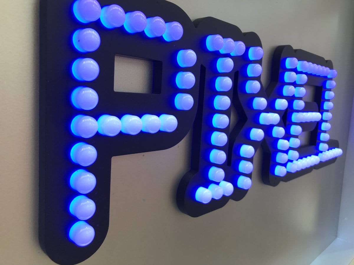 ป้ายโลโก้ (Logo Signage) - Octopus Media Solutions