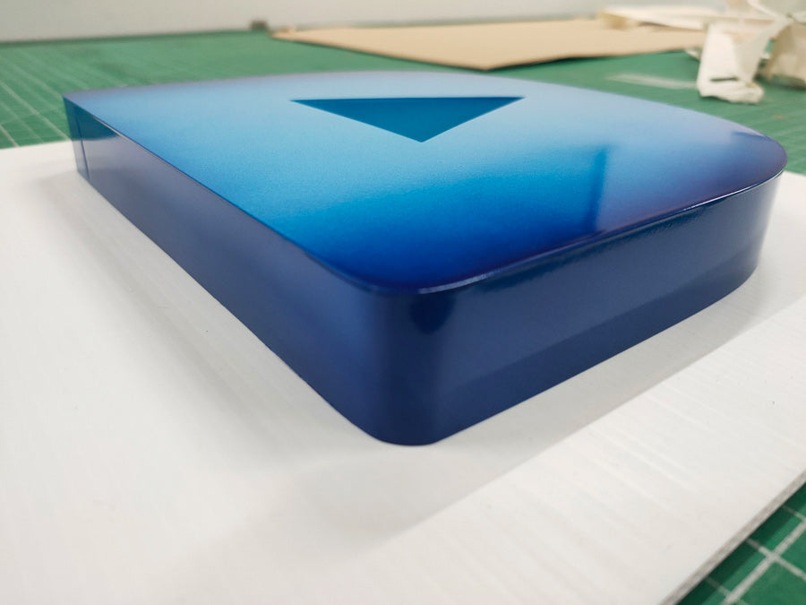 ป้ายโลโก้ ป้ายโลหะพ่นไล่เฉดสี - Octopus Media Solutions