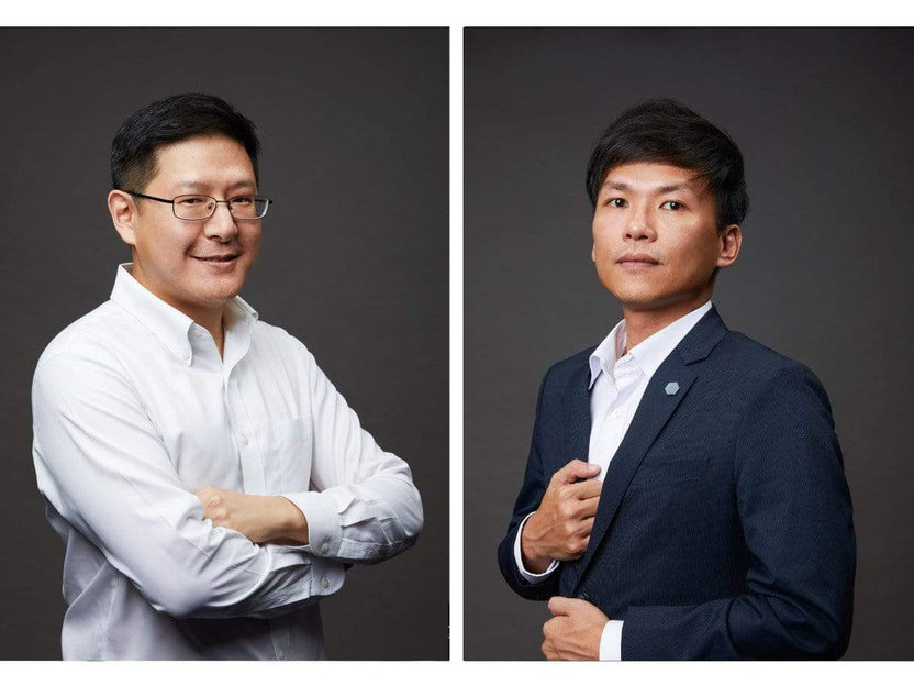 รับถ่าย ภาพงานแต่ง ใส่กรอบตั้งโชว์ ถ่ายได้หลากหลายแนว หลายอารมณ์ความรู้สึก อยากได้แสงแข็ง แสงนุ่ม ย้อนแสงแบบอาร์ต ๆ