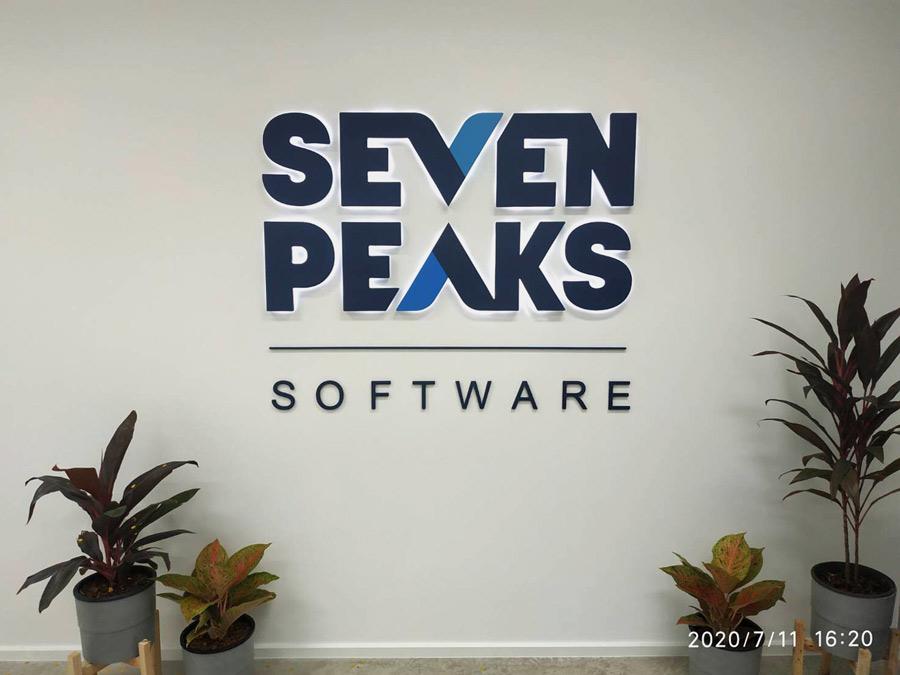 ตัวอักษรไฟ LED ป้ายไฟ และป้ายไฟโลโก้ สว่างคมชัด ดีไซน์หรูหรา เหมาะสำหรับป้ายร้านค้า บริษัท และงานตกแต่งอาคาร