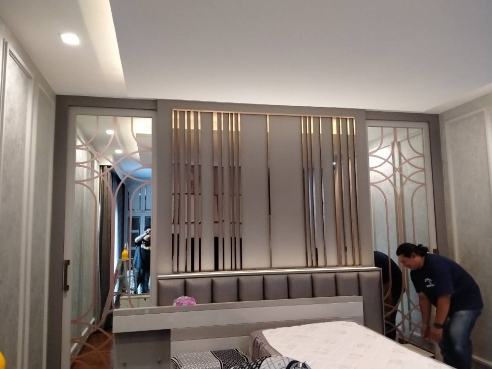 ฟิล์มฝ้า ฟิล์มขุ่น สติ๊กเกอร์ฝ้าขุ่น ตัด ฉลุ ลวดลาย รับติดสติ๊กเกอร์ฝ้า