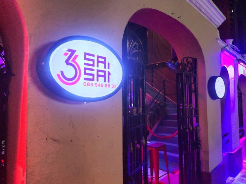 ป้ายกล่องไฟ ตู้ไฟ Light Box พิมพ์คมชัด สว่างเด่นชัดเจน เหมาะสำหรับป้ายโฆษณา หน้าร้าน และงานโปรโมชัน