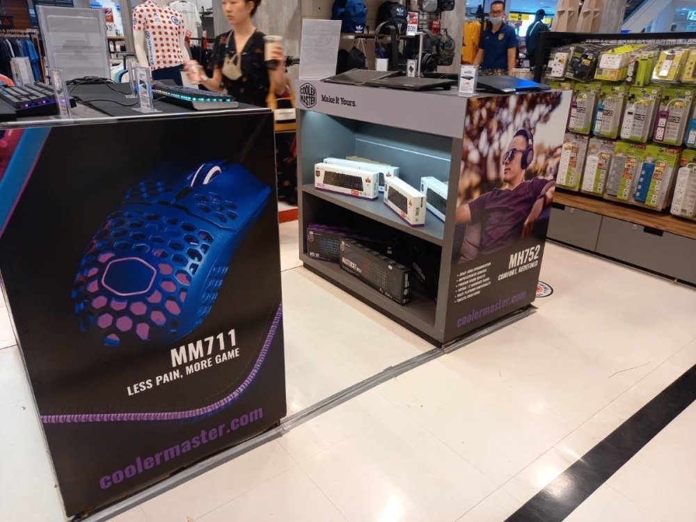 สติ๊กเกอร์ติดเฟอร์นิเจอร์ Sticker Wrap ตู้อุปกรณ์ - Octopus Media Solutions