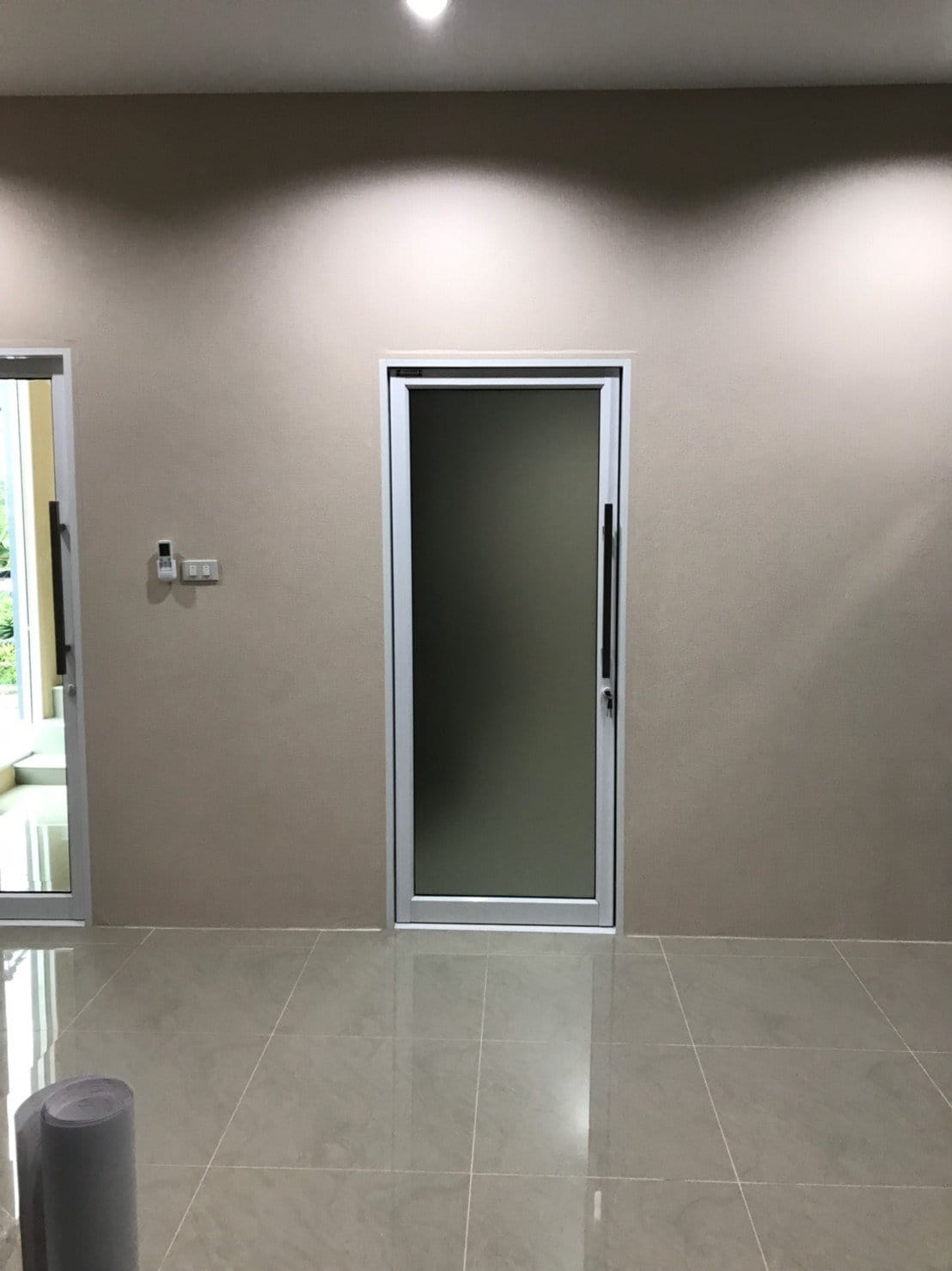 สติ๊กเกอร์ฝ้า ติดกระจก ฟิล์มฝ้าติดกระจก - Octopus Media Solutions