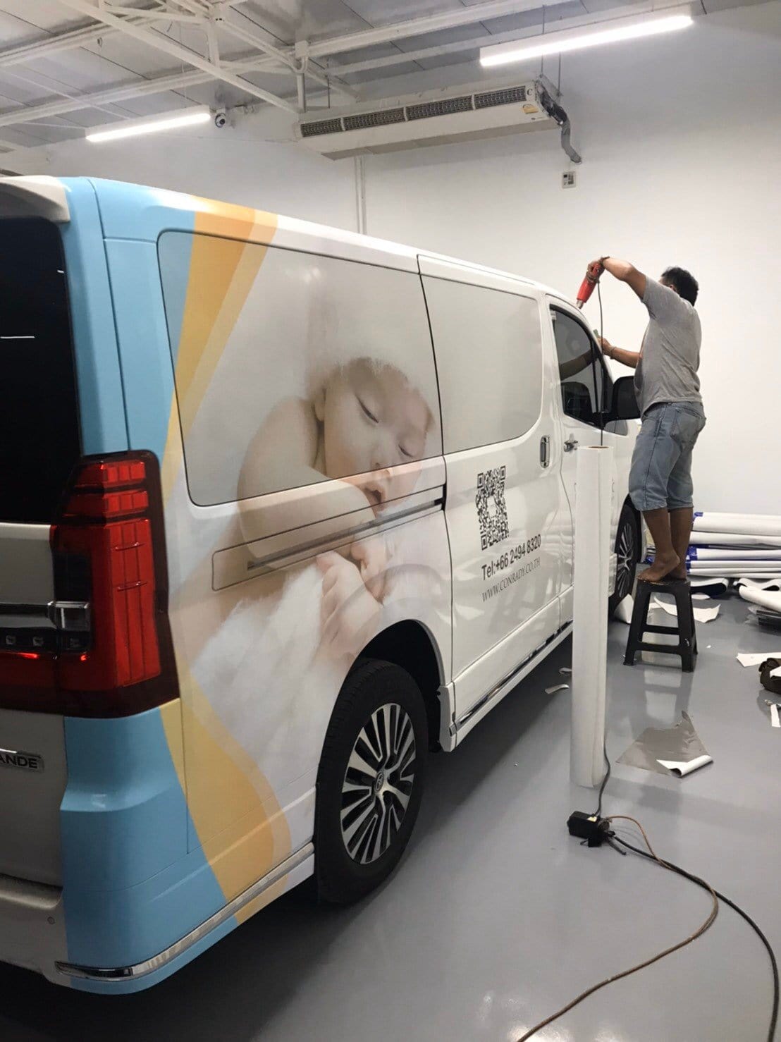 รับทำป้าย อยุธยา ออกแบบและผลิตป้ายโฆษณา ป้ายไฟ ป้ายอักษรโลหะ ป้ายร้านค้า พร้อมติดตั้งครบวงจร โดยทีมงานมืออาชีพ