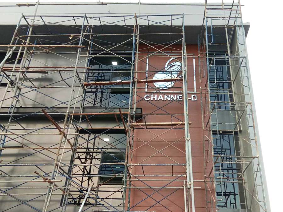 ป้ายตัวอักษรสแตนเลส Stainless Steel Letter Signage หรูหรา แข็งแรง ทนทาน เหมาะสำหรับป้ายบริษัท อาคาร และงานตกแต่ง