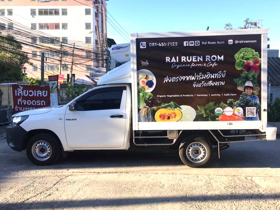 บริการพิมพ์และติดตั้ง car wrap ด้วยทีมช่างผู้เชี่ยวชาญด้านงานรถ