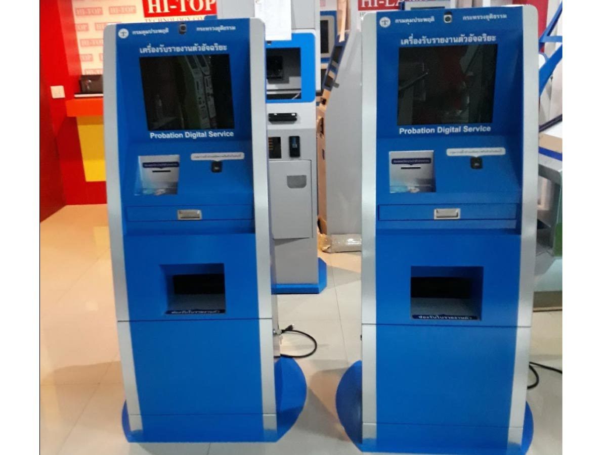 สติ๊กเกอร์ติดเฟอร์นิเจอร์ Sticker Wrap ตู้อุปกรณ์ - Octopus Media Solutions