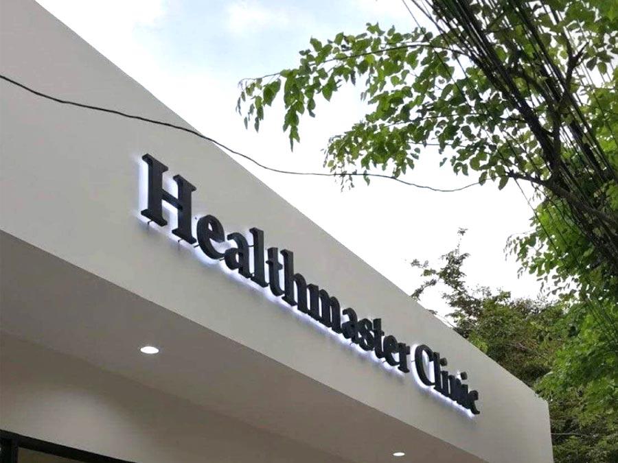 ป้ายอักษรโลหะ และป้ายโลโก้ ดีไซน์หรูหรา แข็งแรง ทนทาน เหมาะสำหรับป้ายบริษัท ร้านค้า และงานตกแต่งอาคาร