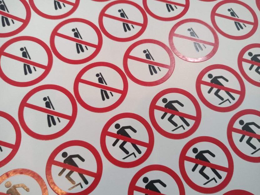 สติ๊กเกอร์ฉลาก สินค้า สติ๊กเกอร์กันน้ำขาวด้าน สติ๊กเกอร์เตือน ระวัง อุบัติเหตุ