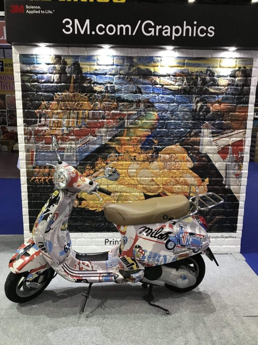 สติ๊กเกอร์ติดกระจก ทึบแสง กันแดด และโปร่งแสง พิมพ์คมชัด ช่วยลดแสงแดด เพิ่มความเป็นส่วนตัว เหมาะสำหรับอาคารและร้านค้า