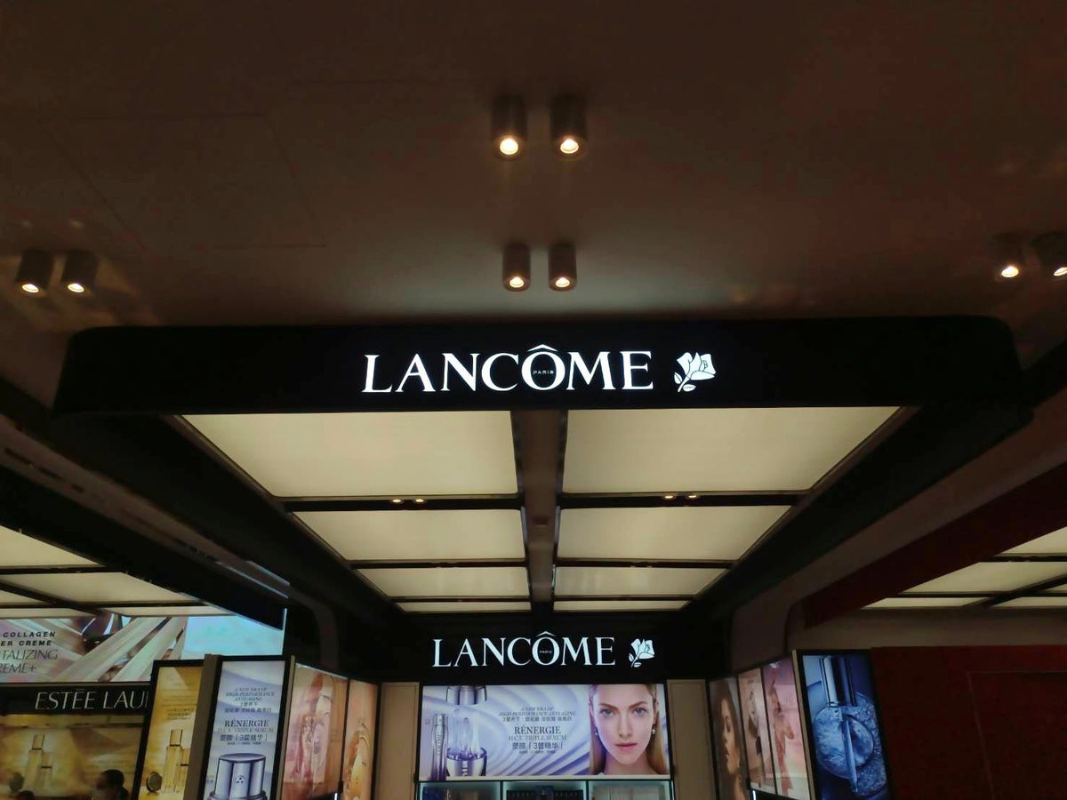 อักษรไฟไม่มีขอบ และป้ายไฟอลูมิเนียมไม่มีคิ้ว ดีไซน์ทันสมัย สว่างคมชัด เหมาะสำหรับป้ายร้านค้า ป้ายบริษัท และงานตกแต่งอาคาร