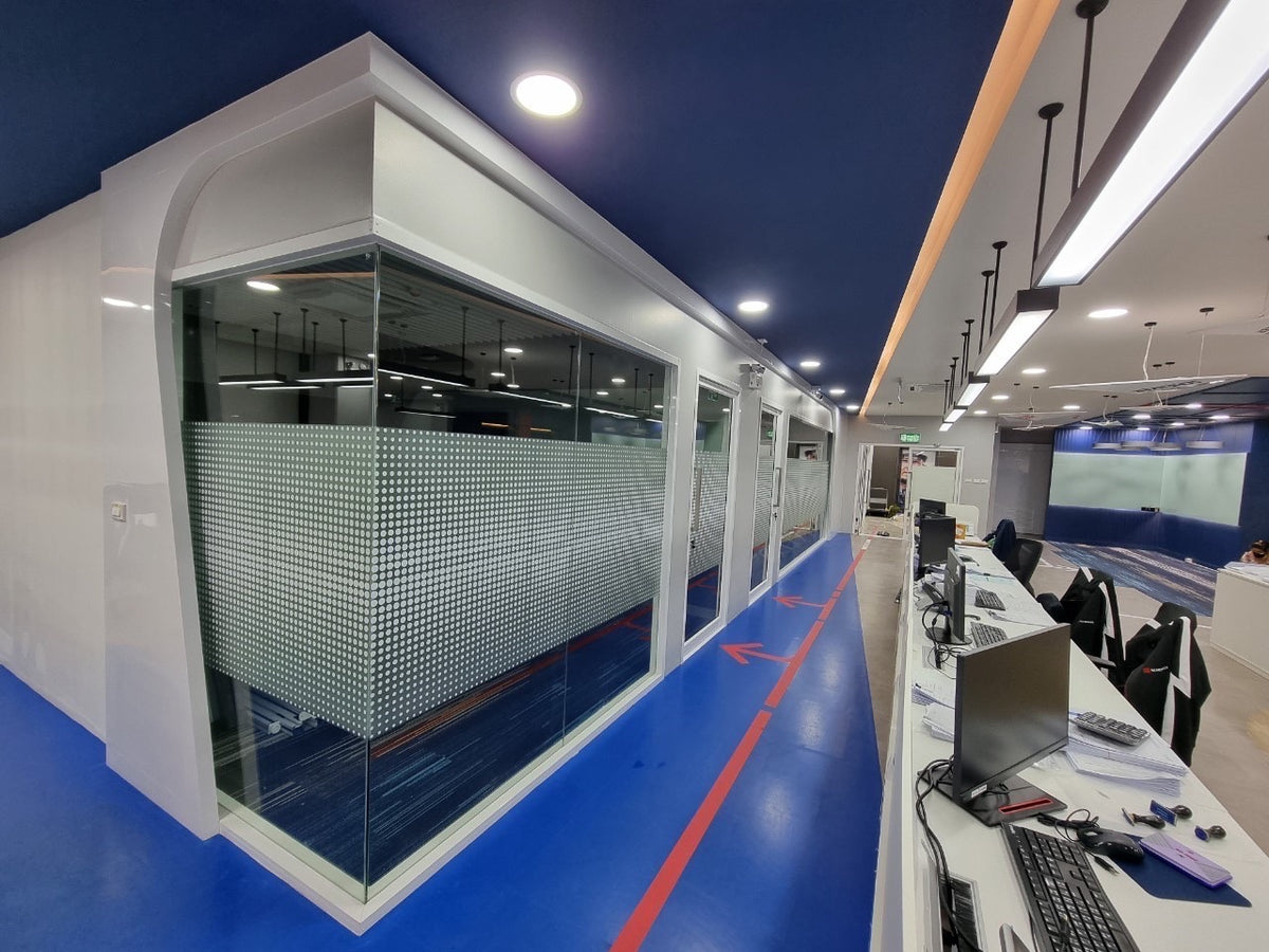 สติ๊กเกอร์ไล่เฉด Gradient Grain Pattern พิมพ์คมชัด เหมาะสำหรับตกแต่งผนัง กระจก และงานดีไซน์