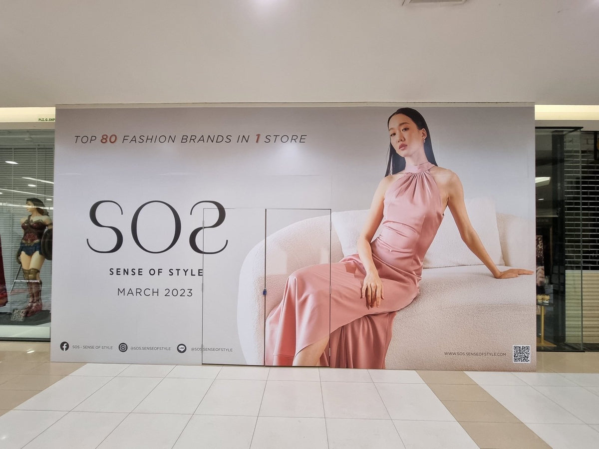 สติ๊กเกอร์และป้ายปิดปรับปรุงร้าน Coming Soon พิมพ์คมชัด สีสด เหมาะสำหรับติดหน้าร้าน โครงการใหม่ และงานรีโนเวท