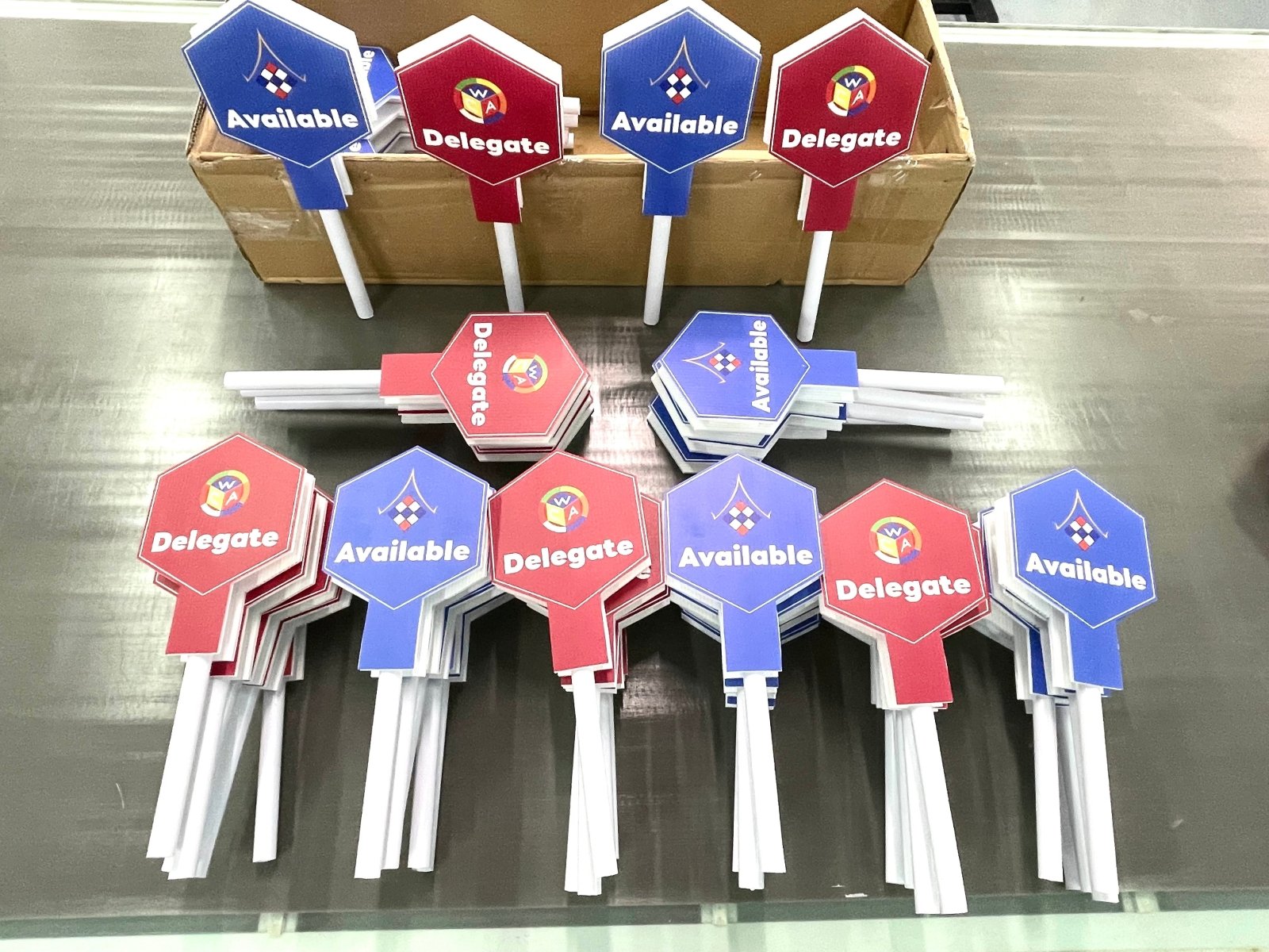 ป้ายถือถ่ายรูป ป้ายพร็อพ สำหรับงานแต่ง งานอีเวนต์ และปาร์ตี้ ดีไซน์น่ารัก พิมพ์คมชัด เพิ่มความสนุกในการถ่ายภาพ