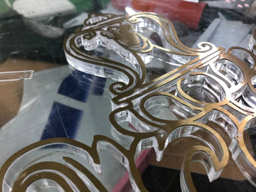 ป้ายอะคริลิคนูน ขอบใส