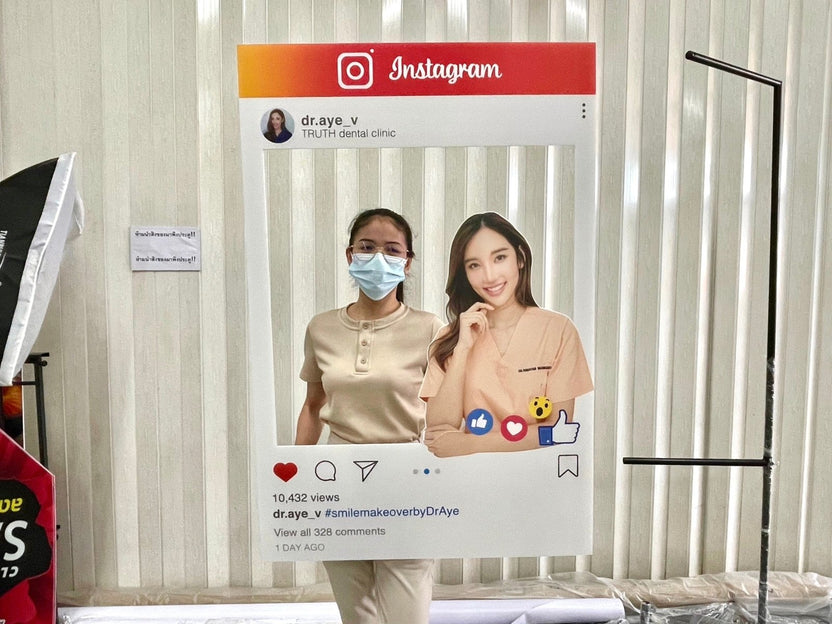 กรอบป้าย Instagram และ Facebook ดีไซน์เหมือนหน้าฟีดโซเชียล เหมาะสำหรับงานอีเวนต์ งานถ่ายภาพ และกิจกรรมโปรโมชัน