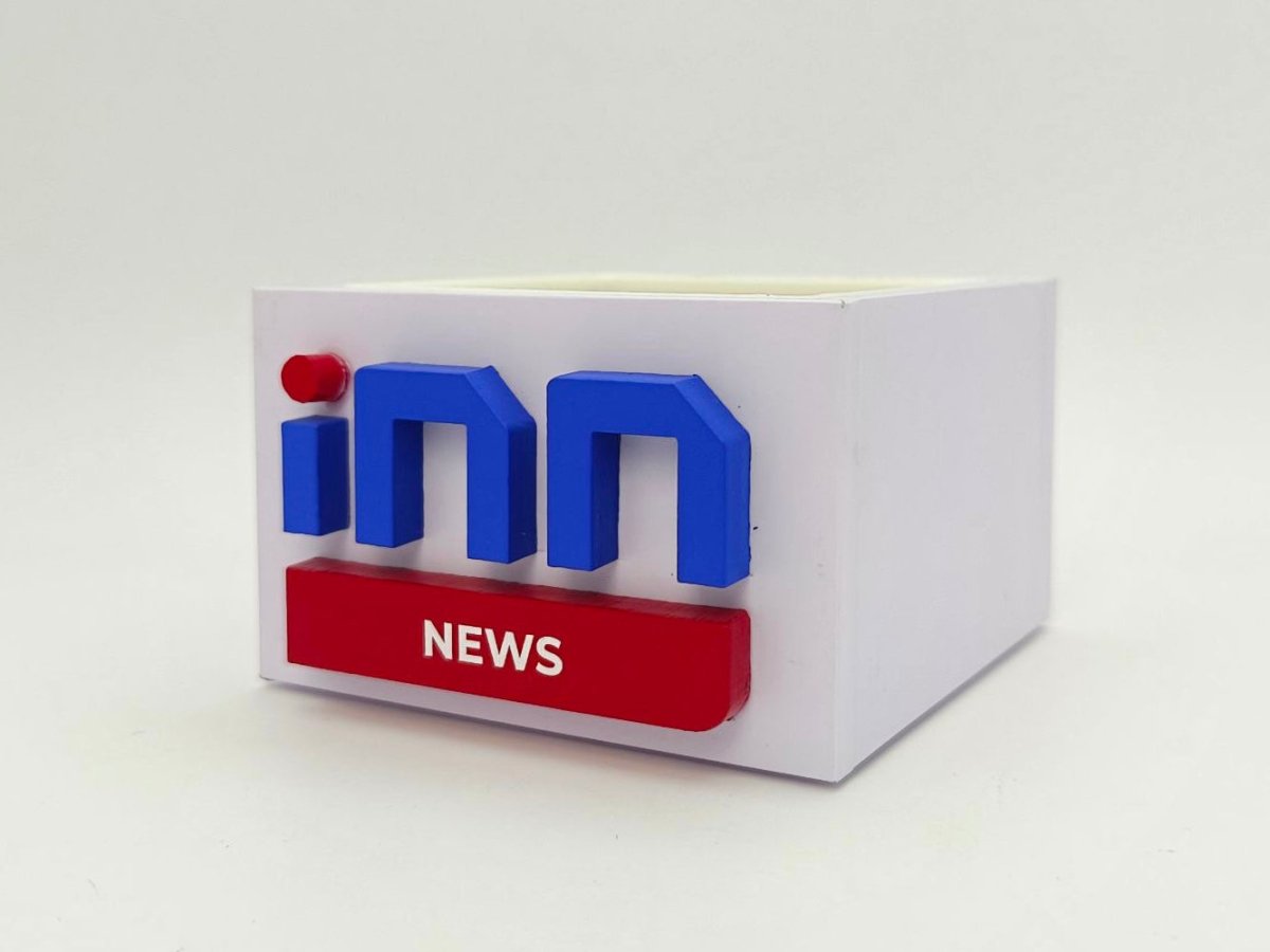 ป้ายไมค์ โลโก้ไมค์ และป้ายหัวไมค์ พิมพ์คมชัด ดีไซน์สวย เหมาะสำหรับงานอีเวนต์ สื่อประชาสัมพันธ์ รายการทีวี และงานโปรโมชัน