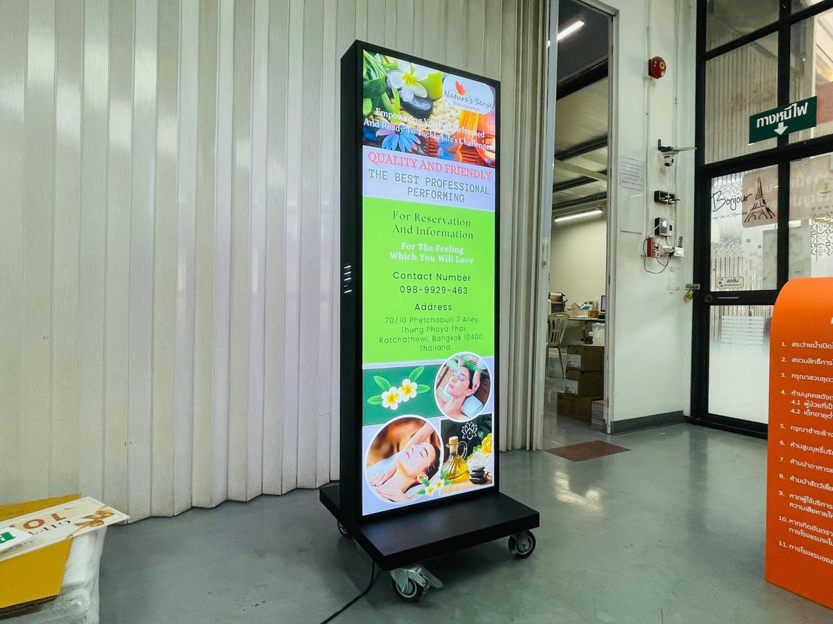 ป้ายไฟล้อเลื่อน และป้ายไฟมีล้อ เคลื่อนย้ายสะดวก สว่างคมชัด เหมาะสำหรับหน้าร้าน งานอีเวนต์ และป้ายโฆษณาโปรโมชัน