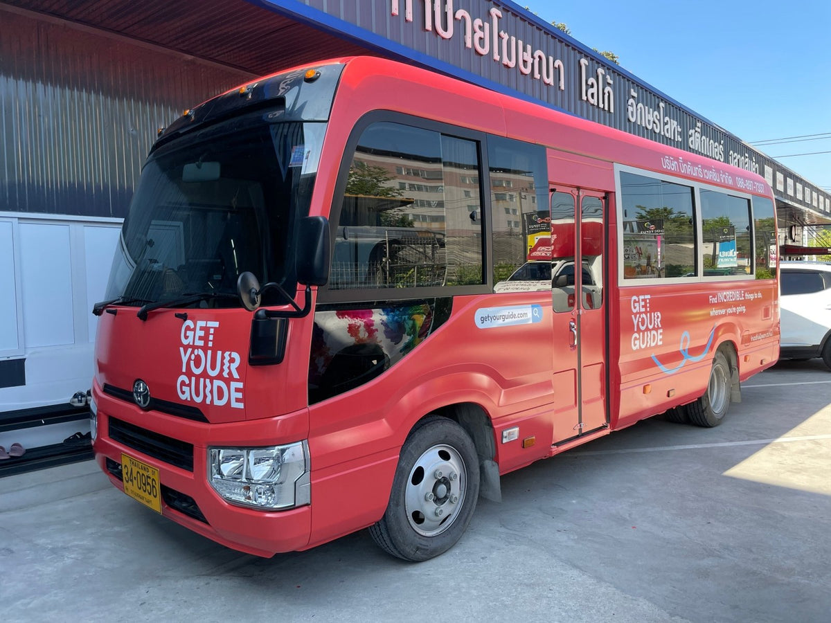 สติ๊กเกอร์ติดรถบัส Bus Wrap Sticker พิมพ์คมชัด วัสดุทนทาน เหมาะสำหรับงานโฆษณา โปรโมชัน และตกแต่งรถบัสให้โดดเด่น