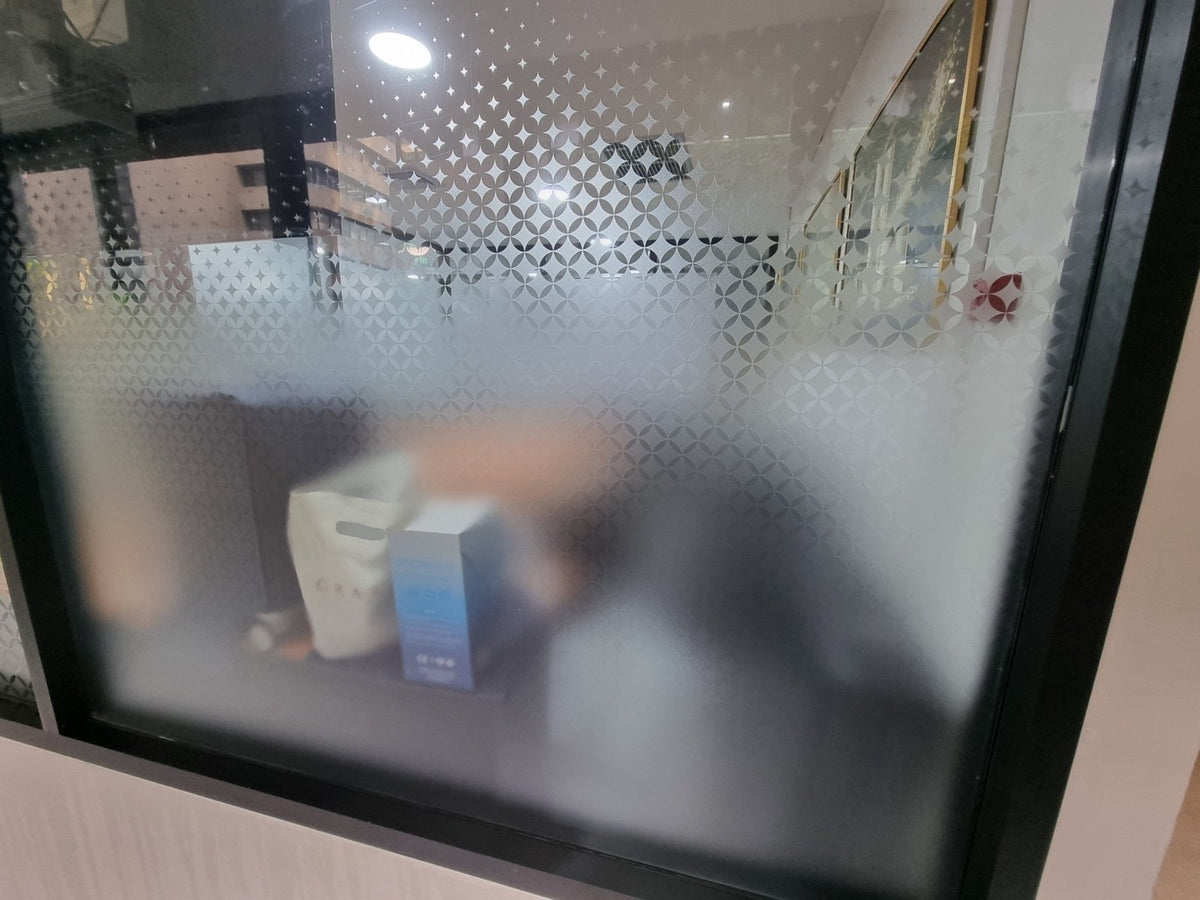 สติ๊กเกอร์ไล่เฉด Gradient Grain Pattern พิมพ์คมชัด เหมาะสำหรับตกแต่งผนัง กระจก และงานดีไซน์