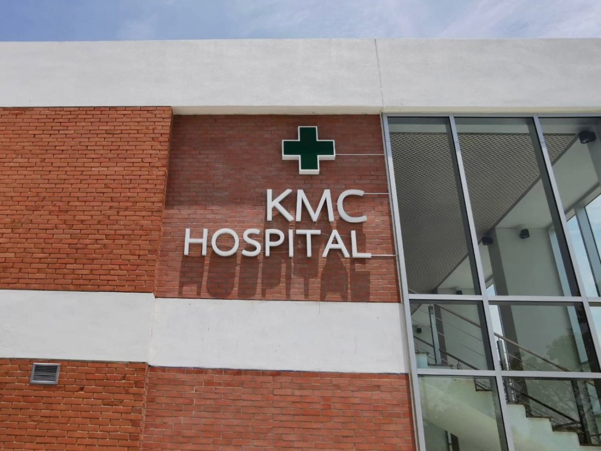 ป้ายโลโก้ติดอาคาร และป้ายโรงพยาบาล ดีไซน์สวย ทนทาน มองเห็นชัดเจน เหมาะสำหรับองค์กร สำนักงาน อาคารพาณิชย์ และสถานพยาบาล