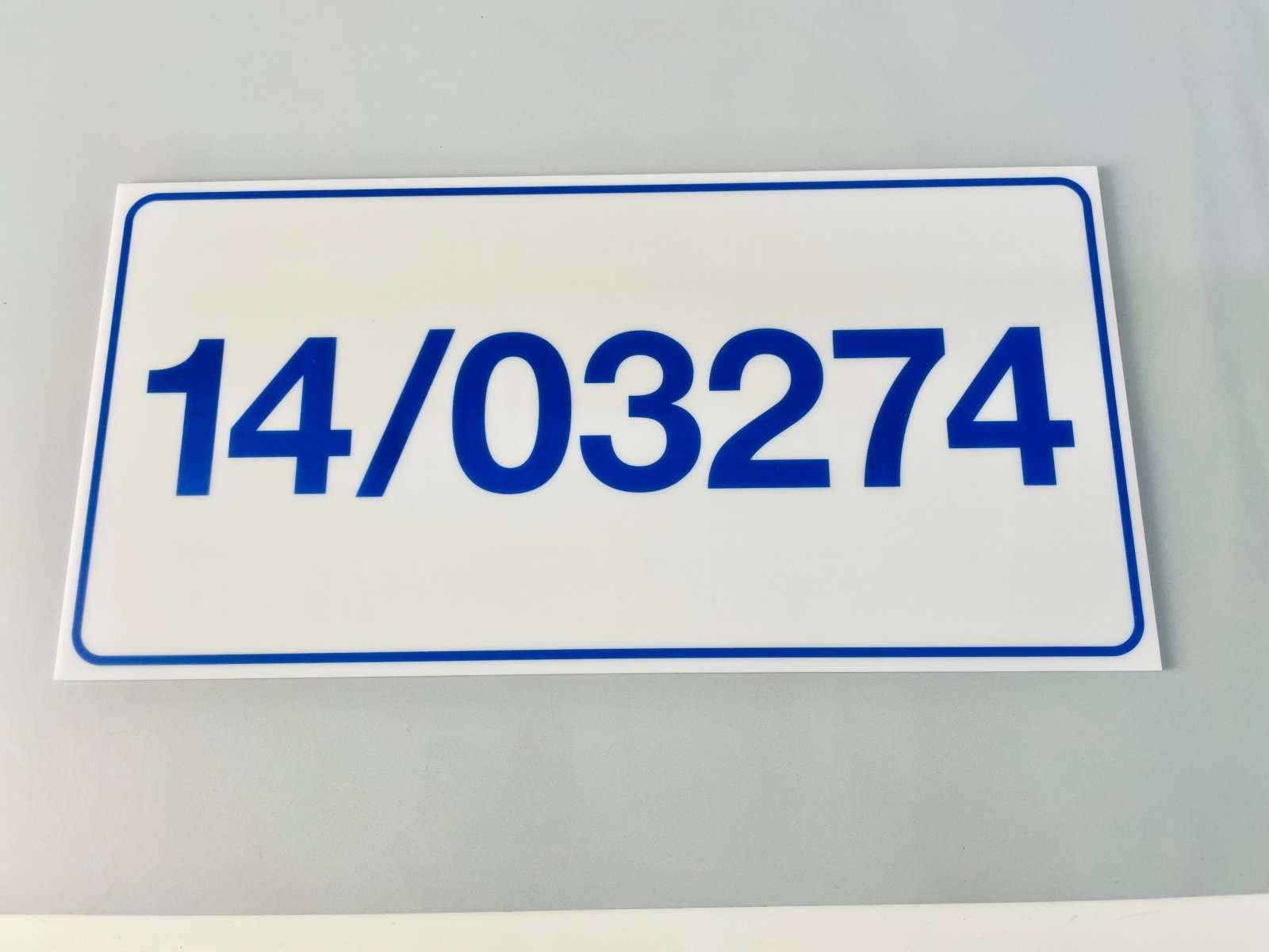 ป้ายบ้านเลขที่ และป้ายเลขที่ห้อง พิมพ์คมชัด ดีไซน์หรูหรา ทนทาน เหมาะสำหรับบ้าน อาคารชุด คอนโด และสำนักงาน