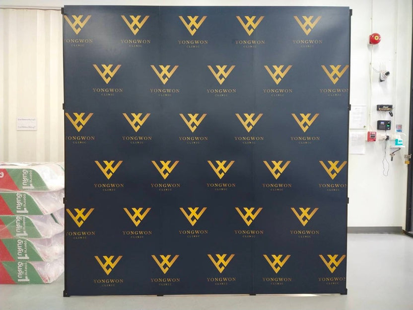 Backdrop แบคดรอปสำเร็จรูป พิมพ์คมชัด ติดตั้งง่าย เหมาะสำหรับงานอีเวนต์ นิทรรศการ และงานโปรโมชัน