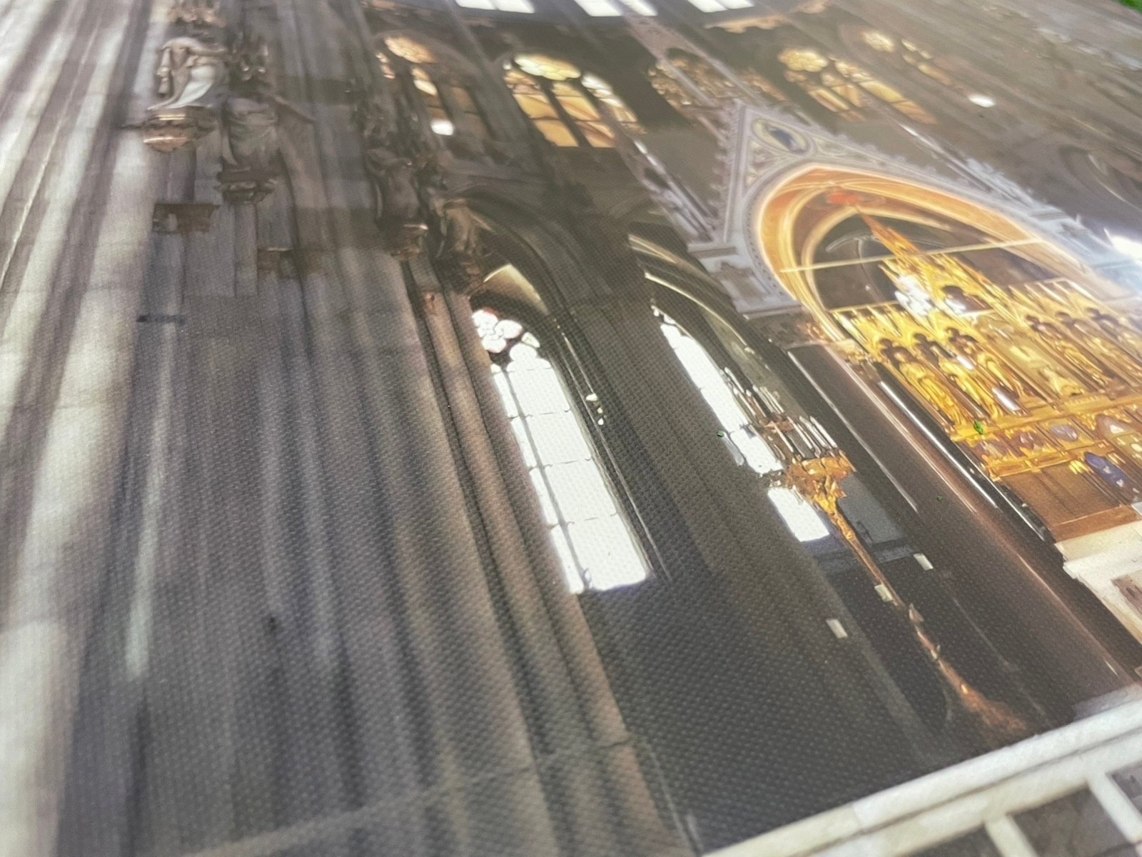 รูปติดผนัง ภาพแคนวาส และรูปกรอบลอย พิมพ์คมชัด สีสวยทนทาน เหมาะสำหรับตกแต่งบ้าน ร้านค้า และออฟฟิศ